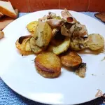 Картофель королевский с курицей и травами