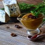 Горчичный соус с изюмом