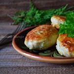 Куриные котлетки с начинкой из сыра с песто