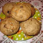 Кексы  с изюмом и грецкими орехами