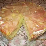 Шарлотка с грушами