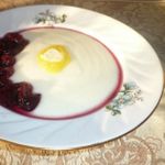 Манная кашка с вареньем