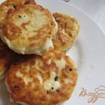 Сырники с курагой из творожной массы