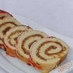 Яблочный рулет