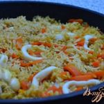 Плов из трех круп с кальмарами