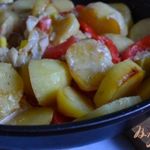 Картофель со сладким перцем и пореем