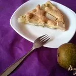 Шарлотка с грушей