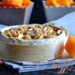 Камамбер фондю с медом и орешками