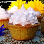 Корзиночки с яблочным пюре и белковым кремом