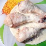 Куриные голени в сырном соусе
