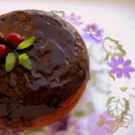 Шоколадный пирог с вишней