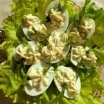 Фаршированные яйца с сыром