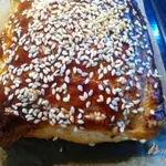 Слойки с сыром и помидорами черри