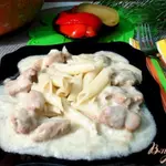 Подлива со свинины с луком и сметаной