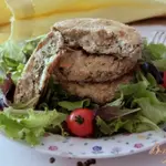Запечёные  котлеты из птицы, с творогом и шпинатом