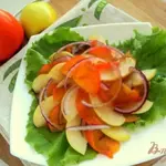 Салат с хурмой и яблоками