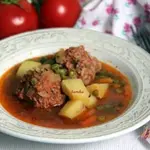 Гуляш с фрикадельками