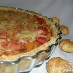 Сырный тарт с фасолью и беконом