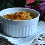Сливово-грушевый крамбль с мускатным  ароматом