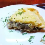 Слоеный пирог с грибами