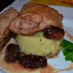 Куриные бедрышки с черносливом