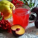 Сливово-айвовый компот с кардамоном