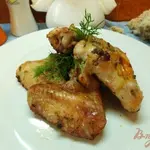Куриные крылышки с шафраном и соевым соусом