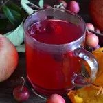 Яблочно-малиновый компот с имбирем