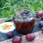 Сладкие маринованные сливы