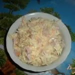 Капустный салат с колбасой