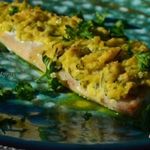 Филе скумбрии под шапочкой из цукини с сыром