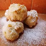 Эклеры с творожно-банановым кремом