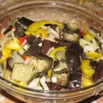Легкий салат из баклажан