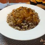 Гречка с подливой из куриных сердец