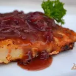 Индюшачий шницель с брусничным соусом