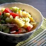 Теплый рисовый салат с овощами