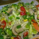 Салат с капустой и грибами Витаминный
