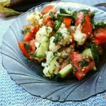 Салат из отварной цветной капусты с овощами