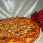 Томатный пирог с брынзой и колбасками