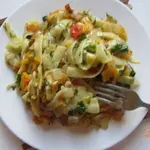 Спагетти тушеные с овощами и специями