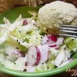 Салат с коровьей брынзой и редисом