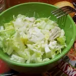 Салат из отварной курицы с брынзой