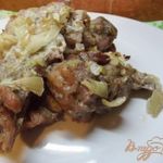 Индюшиные биточки с луком в духовке