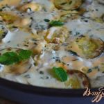 Омлет с цукини, мятой  и голубым сыром