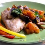 Курица с тыквой, шампиньонами и майораном (в мультиварке)