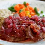 Свиные котлеты с клюквенным соусом