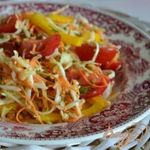 Овощной салат с орешками кешью