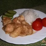 Курица в остро-сладком соусе с кунжутом