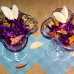 Салат из краснокочанной капусты с яблоком