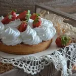 Клубничный тарт с меренгой